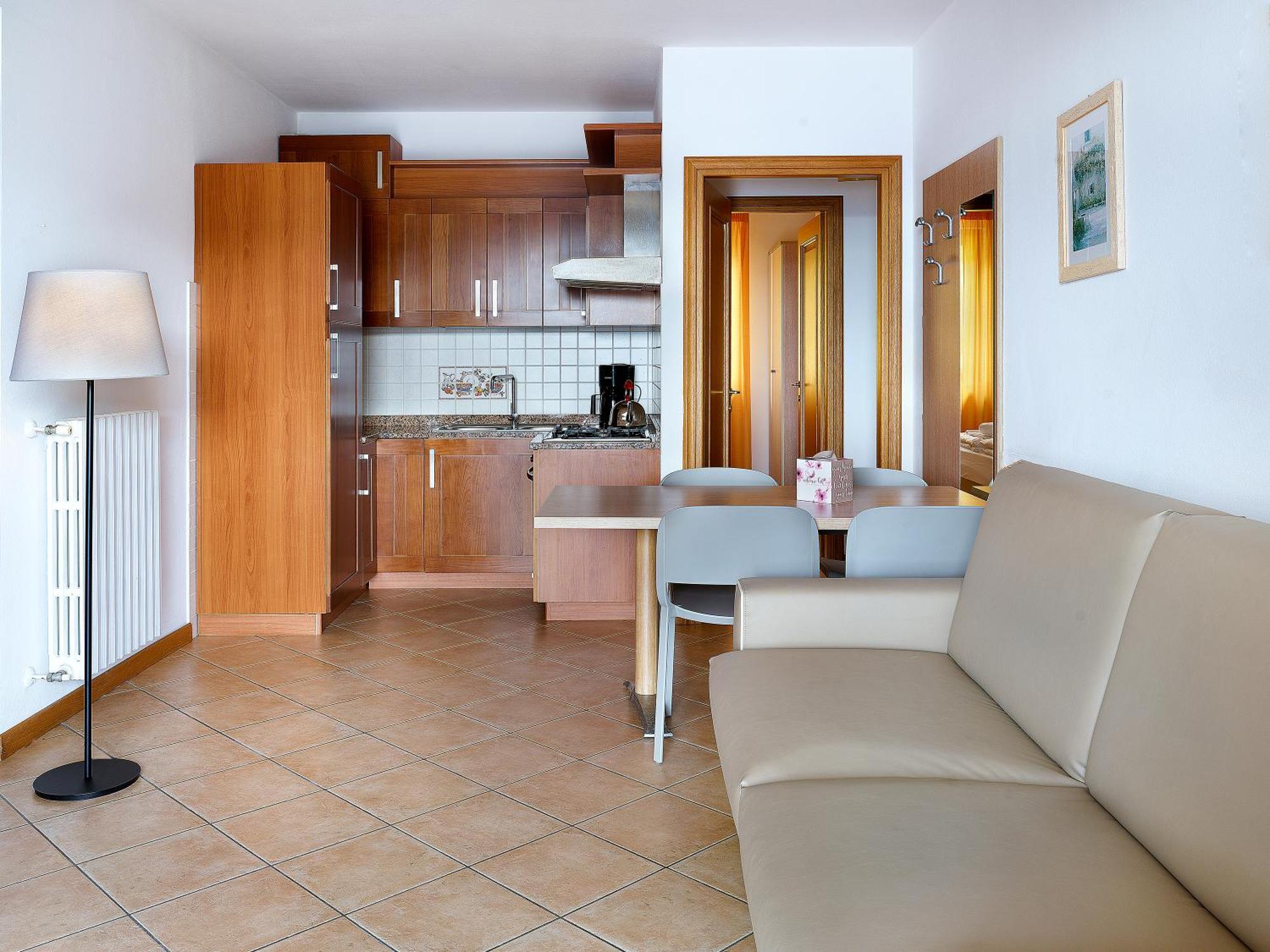 Besass, Gtsgroup 5*